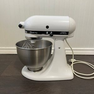 KitchenAid Classic Plus Mixer